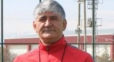 Hüyük Belediyespor antrenörü Mehmet Atıcı kalp krizi geçirerek hayatını kaybetti