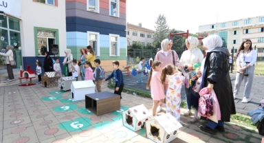 İnegöl'de minik ellerden can dostları için büyük iş