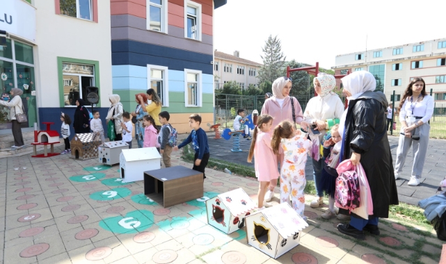 İnegöl'de minik ellerden can dostları için büyük iş