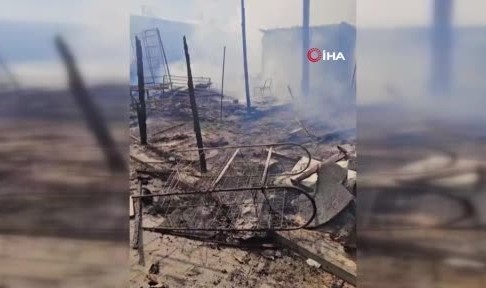 İsrail Gazze'de hastane bahçesindeki çadırları vurdu