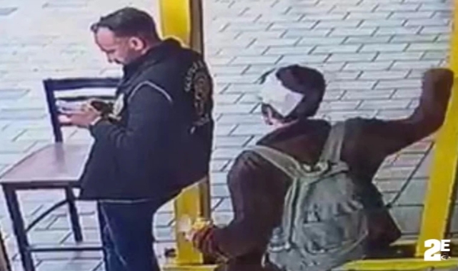 İstiklal Caddesi'nde polise bıçakla saldıran şüpheli tutuklandı   