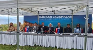 İznik kazı çalışmaları alanında bilgilendirme toplantısı