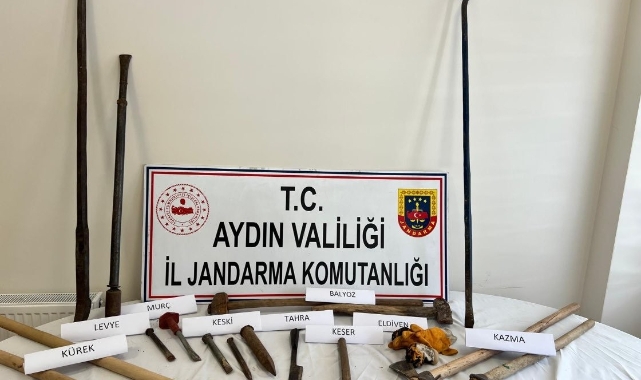Kaçak kazı yapan 4 şüpheli suçüstü yakalandı   