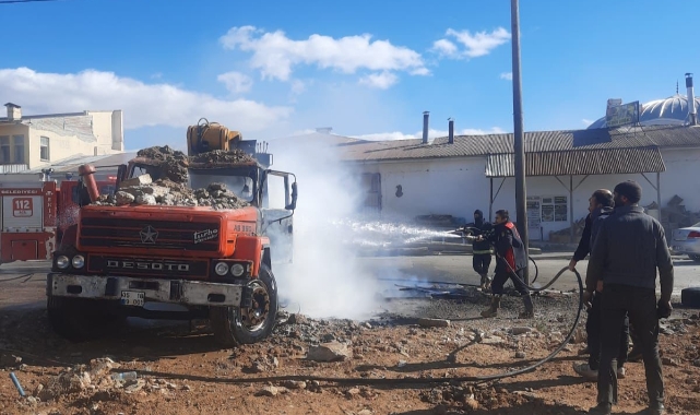 Kahramanmaraş’ta kamyon yangını   