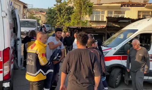 Kamyonete çarpan otomobilin sürücüsü ağır yaralandı
