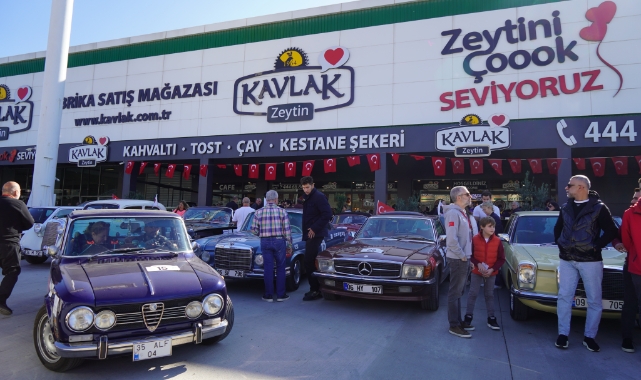 Klasik Otomobiller ve tutkunları Kavlak Zeytin ev sahipliğinde bir araya geldi!
