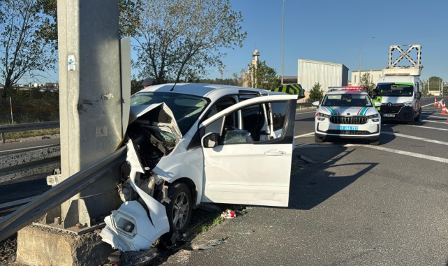 Kocaeli'de feci kaza bariyerleri deldi geçti