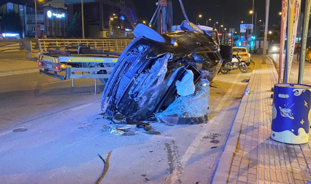 Kocaeli'de takla atan otomobildeki 3 kişi yaralandı