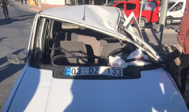 Kontrolden çıkan otomobil direğe çarptı: 1 yaralı