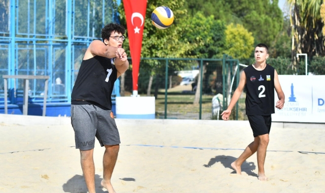 Liseliler Plaj Voleybolu Şenliği coşkuyla sona erdi