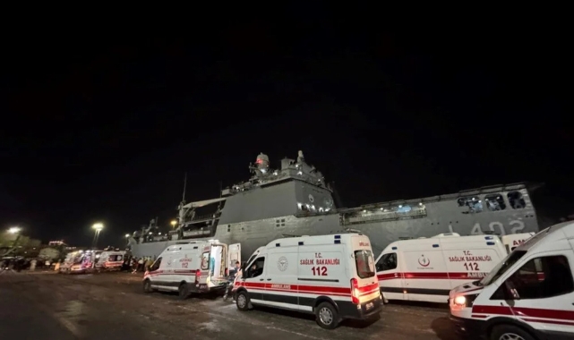 Lübnan'dan tahliye sürüyor... TCG Bayraktar Mersin Limanı'na geldi!