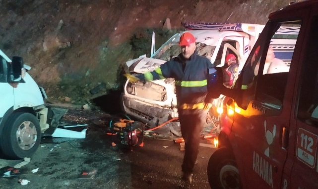 Mardin'de iki kamyonet çarpıştı: 1 ölü, 3 yaralı