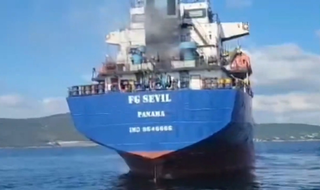 Marmara Denizi açıklarında gemi yangını