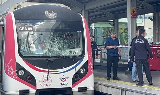 Marmaray'da raylara atlayan bir kişi hayatını kaybetti