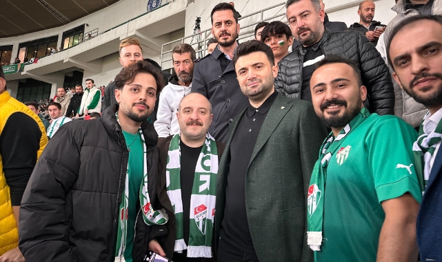Siyasiler Bursaspor maçında!