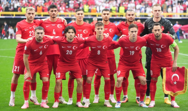 Milli Futbol Takımı'nda 2 oyuncu kadrodan çıkarıldı