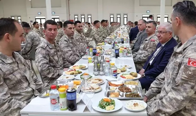 Milli Savunma Bakanı Güler, Türk-Katar Birleşik Müşterek Kuvvet Komutanlığını ziyaret etti  
