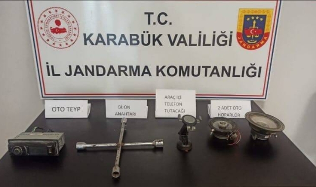 Otodan hırsızlık yapan zanlı yakalandı 