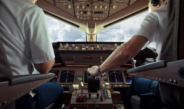 Pilotların sakal bırakmasına neden izin verilmiyor?
