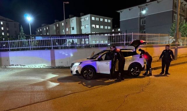 Polisten kız yurtları önünde sıkı denetim   