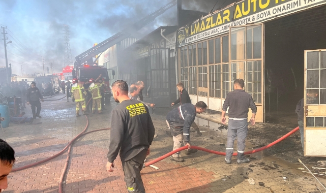 Sanayi sitesinde çıkan yangında 5 dükkan zarar gördü