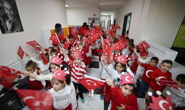 Şehzadeli miniklerin cumhuriyet coşkusu