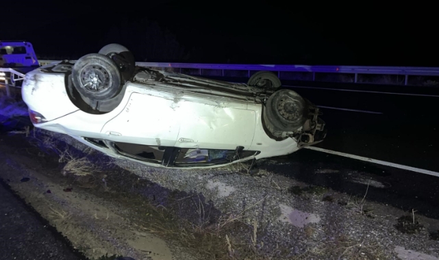 Sivas'ta trafik kazası: 2 ölü 1 yaralı   
