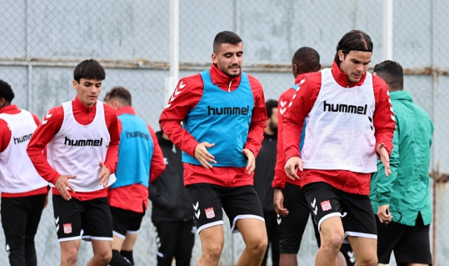 Sivasspor'da Hatayspor mesaisi sürüyor   