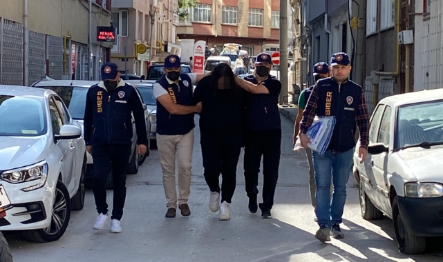 Sosyal medyada 'müstehcenliğe' gözaltı