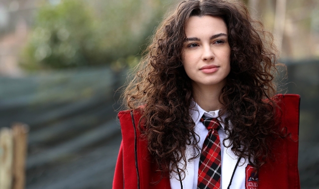 Su Burcu Yazgı Coşkun, pozlarıyla hayranlarını büyüledi!