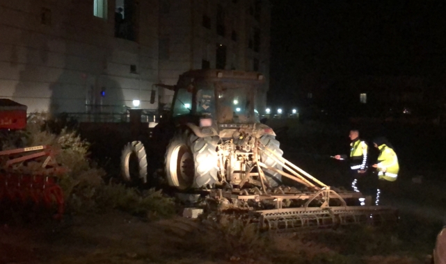Tekirdağ'da 17 araca çarpan traktör sürücüsü polise yakalandı