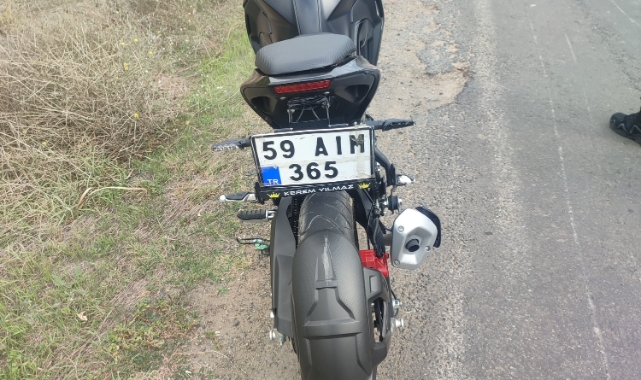 Tekirdağ'da hakimiyeti kaybeden motosiklet sürücü ağır yaralandı