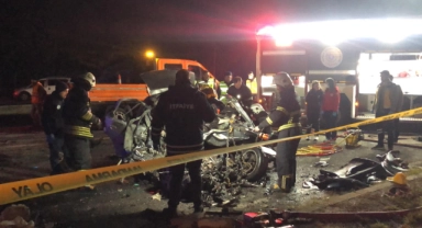 Tekirdağ’da otomobil iş makinesine çarptı: 5 ölü