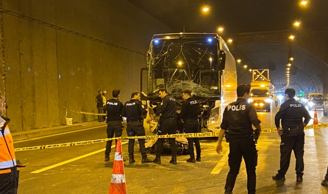 Tünelde 2 motosikletlinin ters yönde yarışı ölümle bitti