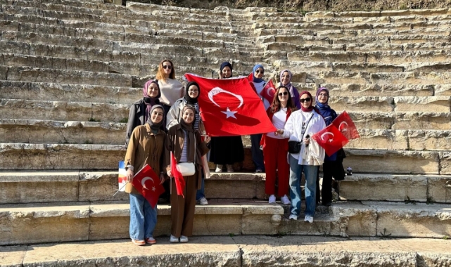 Üniversitelilerden Cumhuriyet yürüyüşü