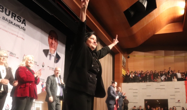 Zafer Partisi Nilüfer İlçe Başkanı Işıl Esgin güven tazeledi