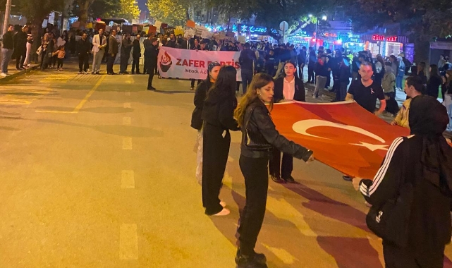 Zafer Partisinden İnegöl'de anlamlı yürüyüş