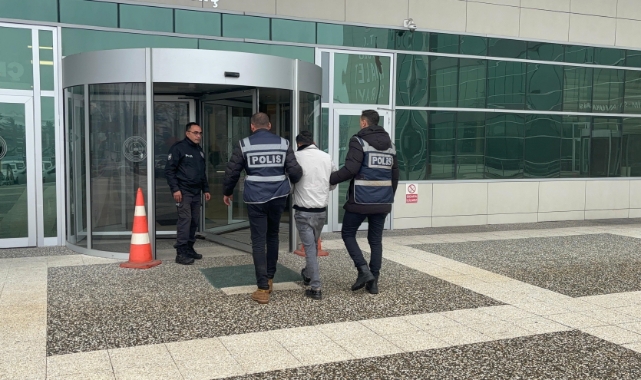 3 farklı evden ziynet eşyası çaldı, kamera kayıtlarından yakalandı