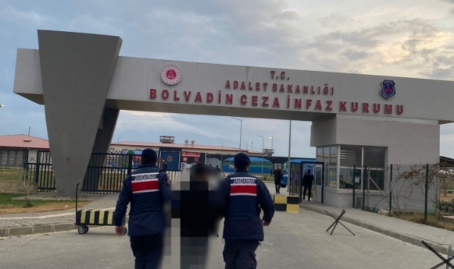 6 yıl kesinleşmiş cezası bulunan şahsı jandarma ekipleri yakaladı