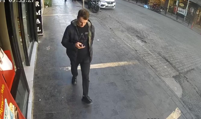 Adana'da adres sorma bahanesiyle telefon çalan hırsız tutuklandı
