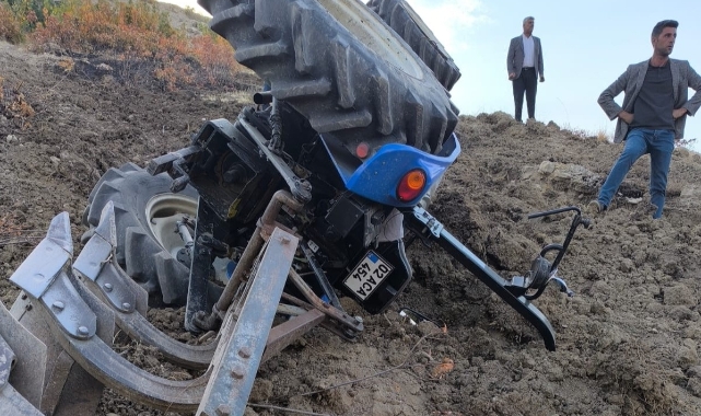 Adıyaman'da traktör devrildi