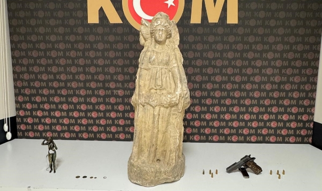 Afyonkarahisar’da ele geçirilen 4 başlı Hekate heykeli koruma altına alındı