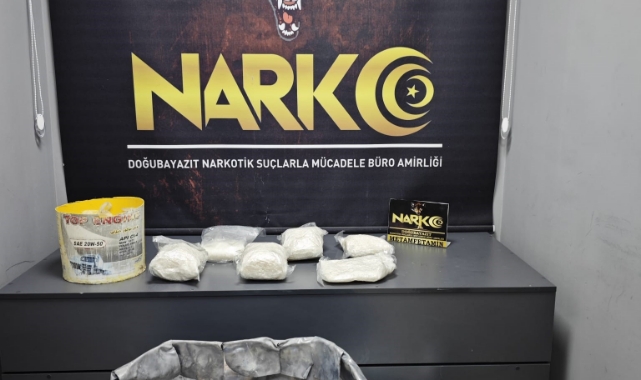 Ağrı'da tırın su tankına gizlenmiş 7 kilo uyuşturucu madde ele geçirildi