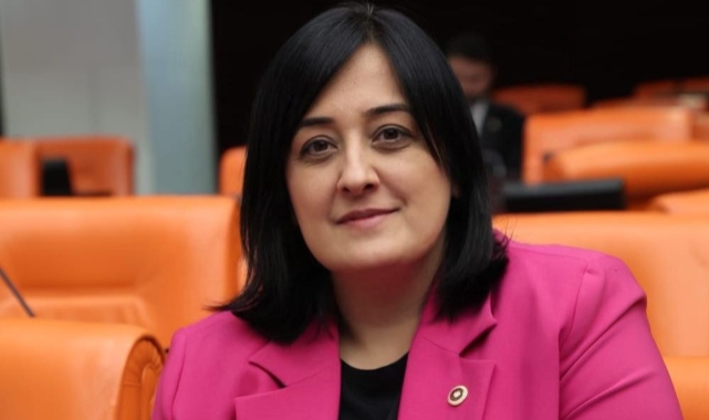 AK Parti Bursa Milletvekili Emel Gözükara Durmaz'dan Öğretmenler Günü mesajı!