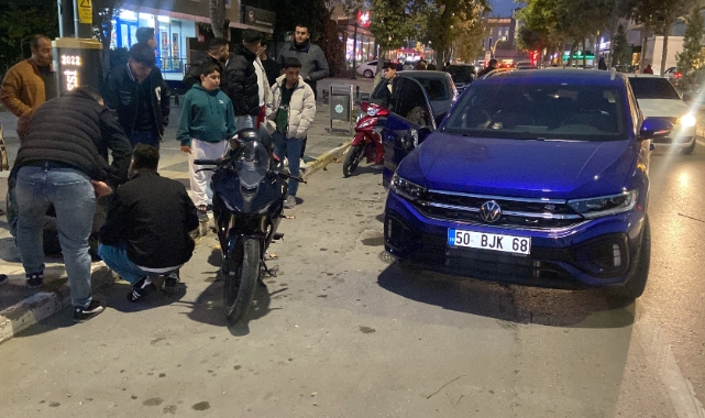 Aksaray'da otomobil motosiklete çarptı: 1 yaralı