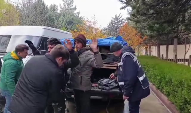 Amasya'da arı kovanlarının altından 4 kaçak göçmen çıktı