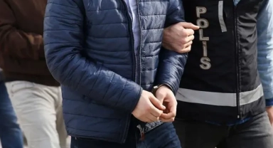 Ankara’da sahte belgeler ve tehditle dolandırıcılık yapan 9 kişi tutuklandı