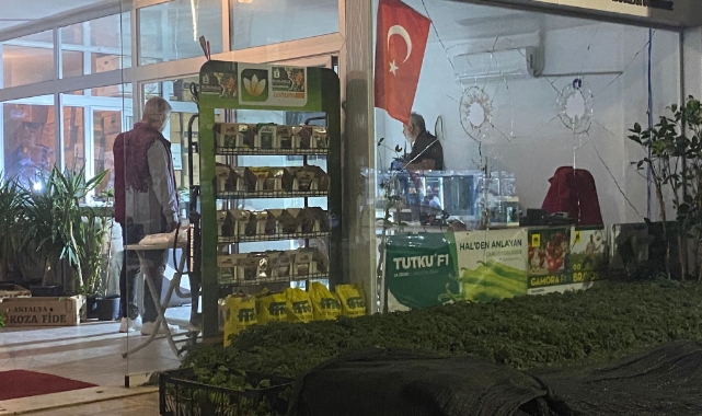 Antalya'da bir işyeri kurşunlandı