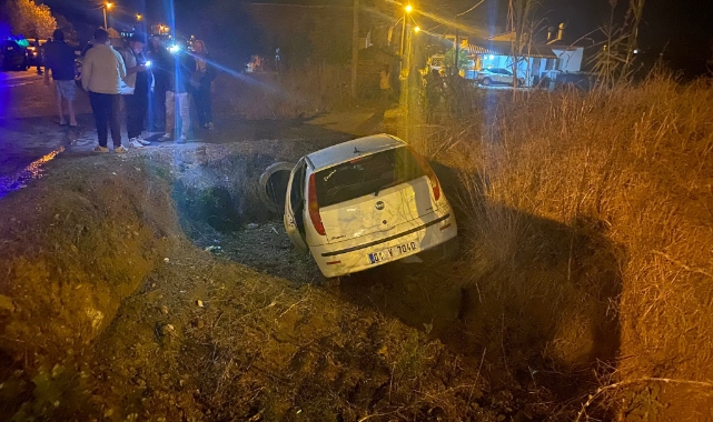 Antalya'da iki otomobil çarpıştı: 3 yaralı