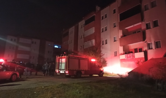 Apartmanın zemin katında çökme paniği